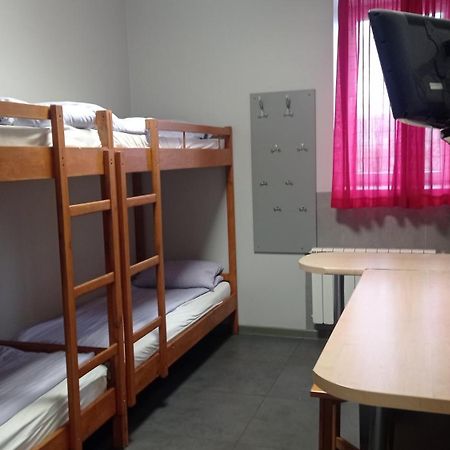 Hostel Siennicka Варшава Екстериор снимка