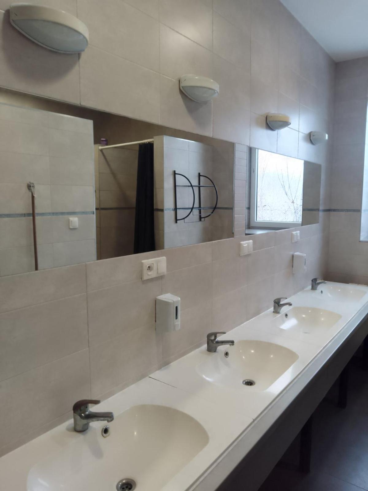 Hostel Siennicka Варшава Екстериор снимка