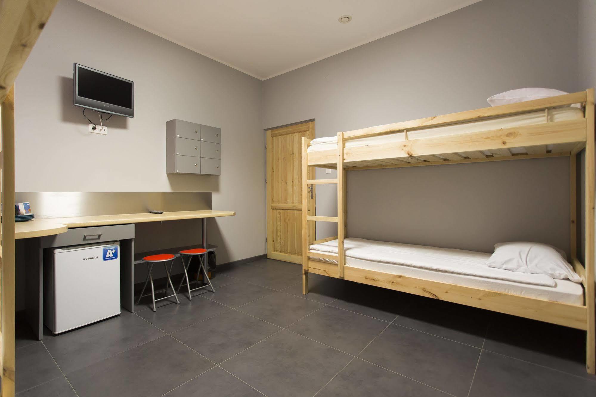 Hostel Siennicka Варшава Екстериор снимка