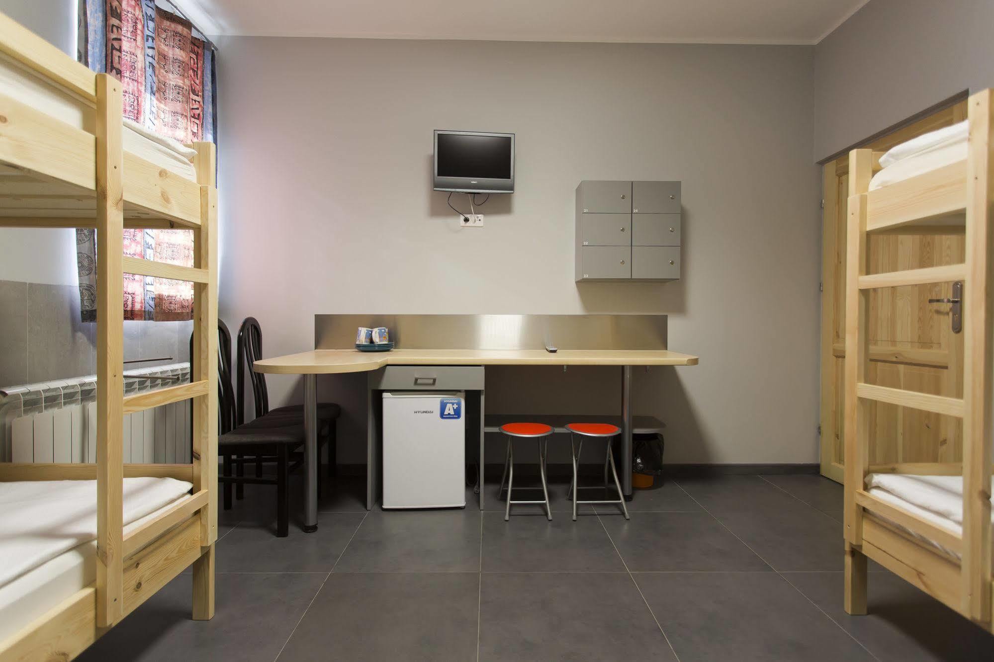 Hostel Siennicka Варшава Екстериор снимка